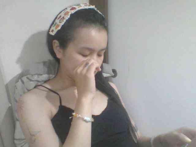 Alina-2k webcam