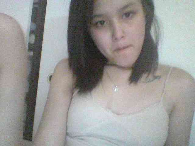Alina-2k webcam