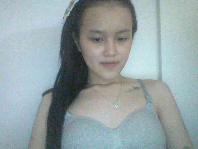 Alina-2k webcam