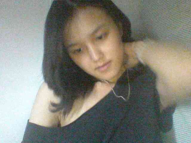Alina-2k webcam