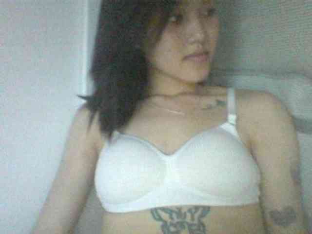 Alina-2k webcam