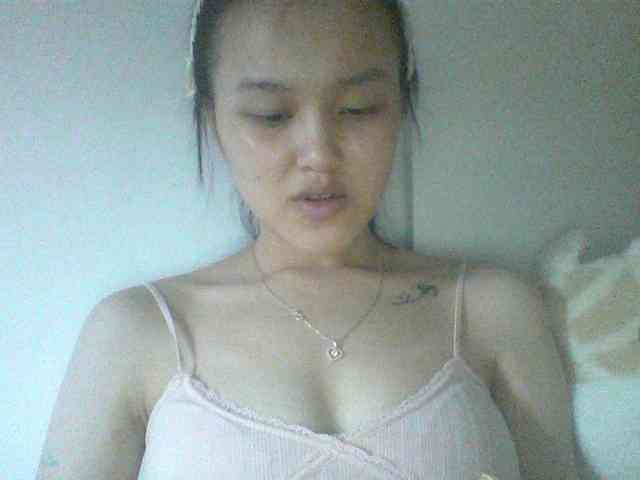 Alina-2k webcam