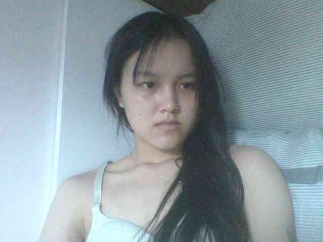Alina-2k webcam