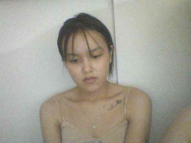 Alina-2k webcam