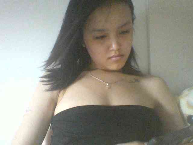 Alina-2k webcam