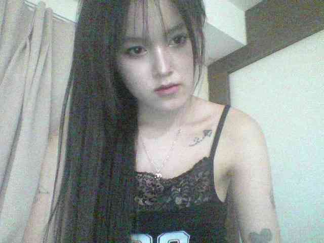 Alina-2k webcam