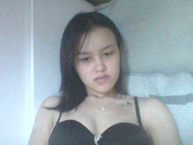 Alina-2k webcam