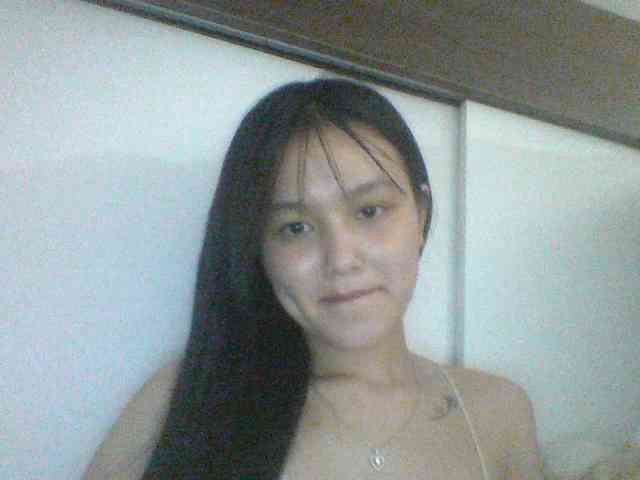 Alina-2k webcam