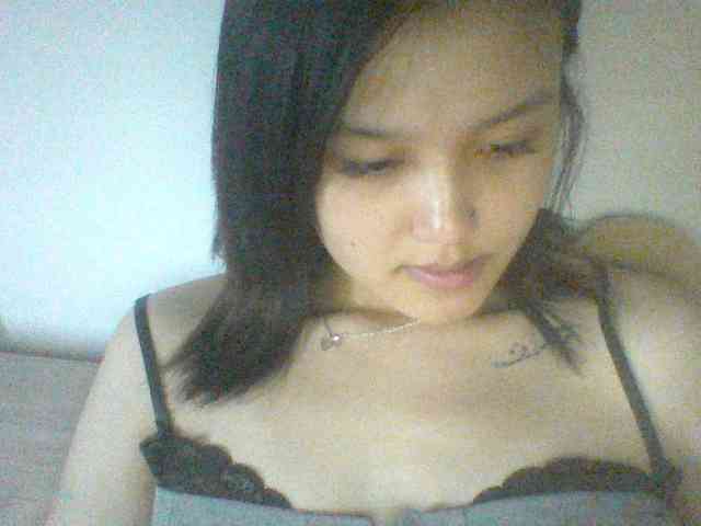Alina-2k webcam