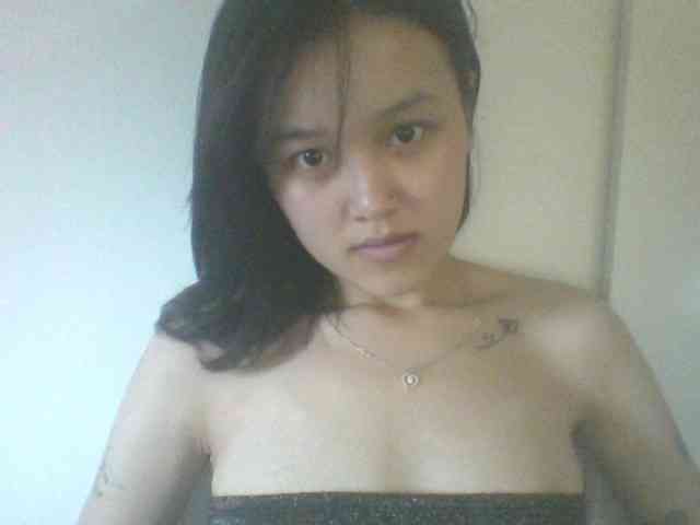 Alina-2k webcam