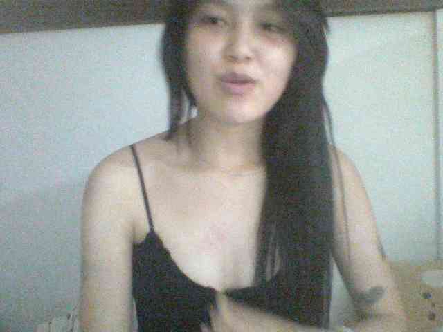 Alina-2k webcam