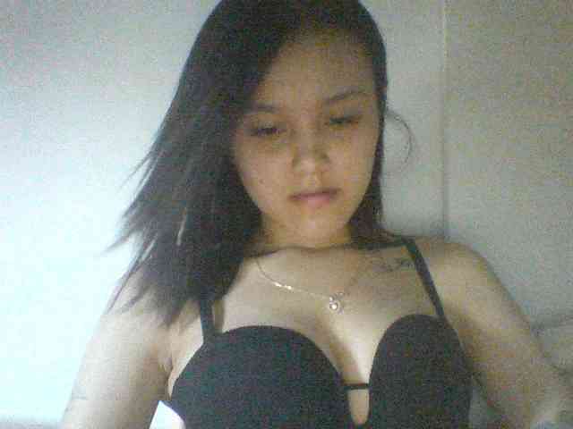 Alina-2k webcam