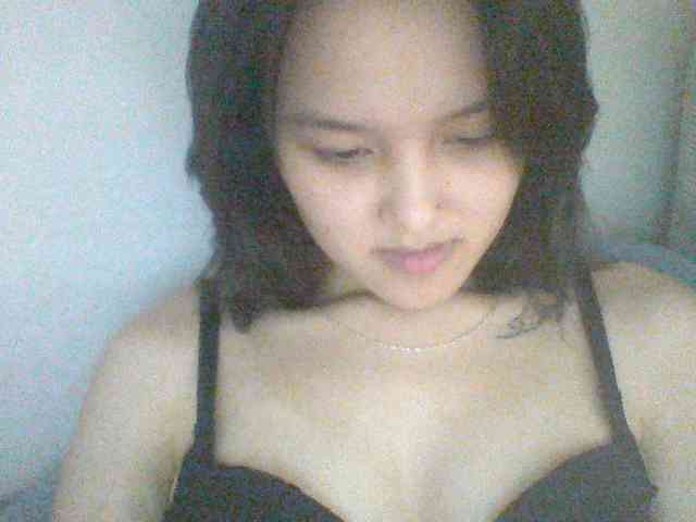 Alina-2k webcam