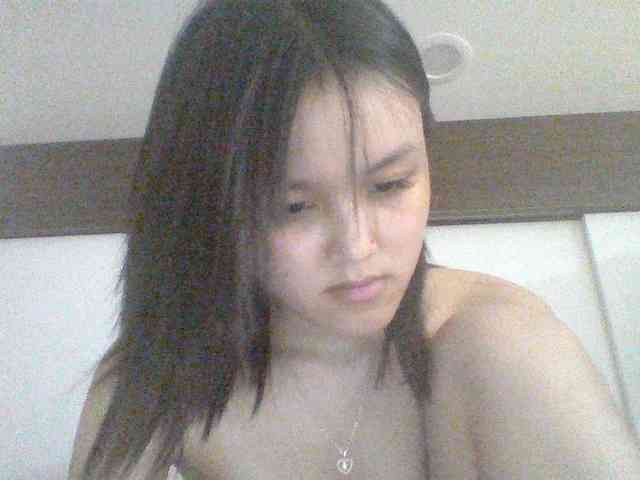 Alina-2k webcam