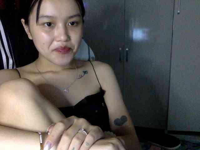 Alina-2k webcam