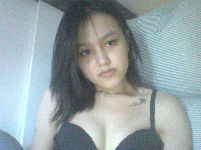 Alina-2k webcam