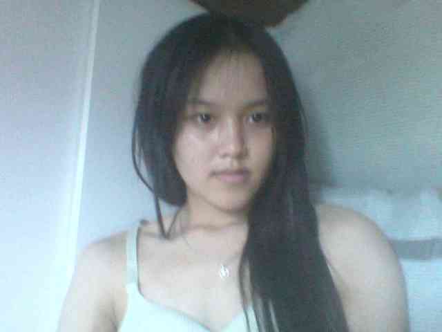 Alina-2k webcam