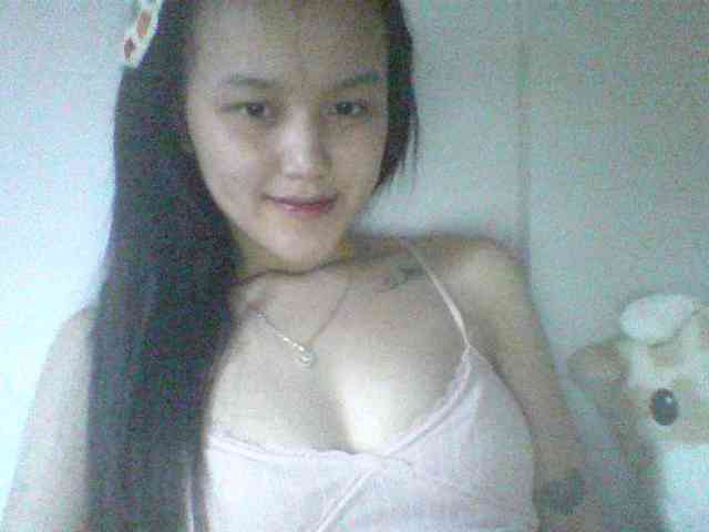 Alina-2k webcam