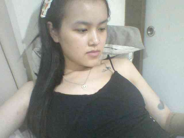 Alina-2k webcam