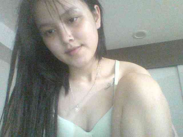 Alina-2k webcam