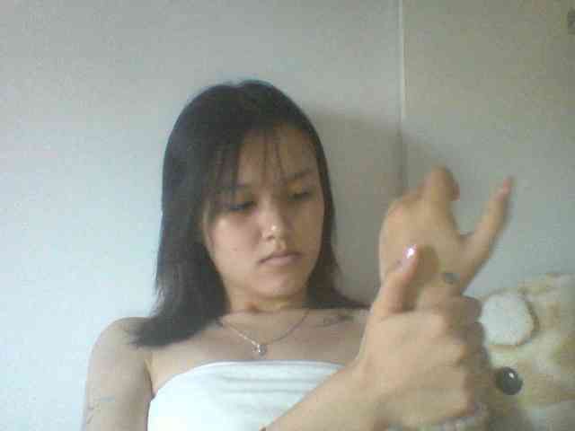 Alina-2k webcam