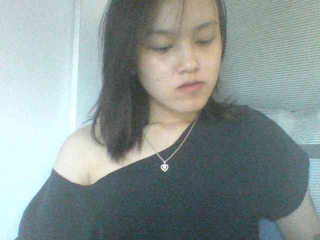 Alina-2k webcam