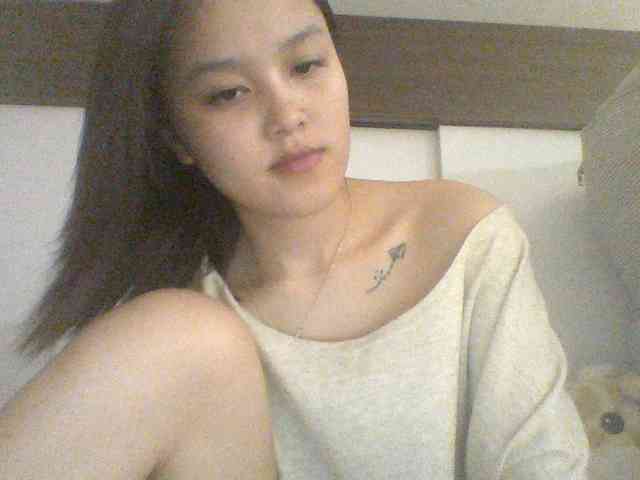 Alina-2k webcam