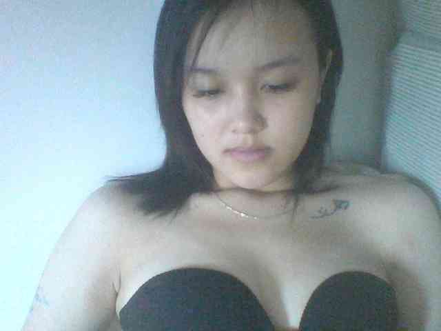 Alina-2k webcam