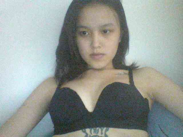 Alina-2k webcam