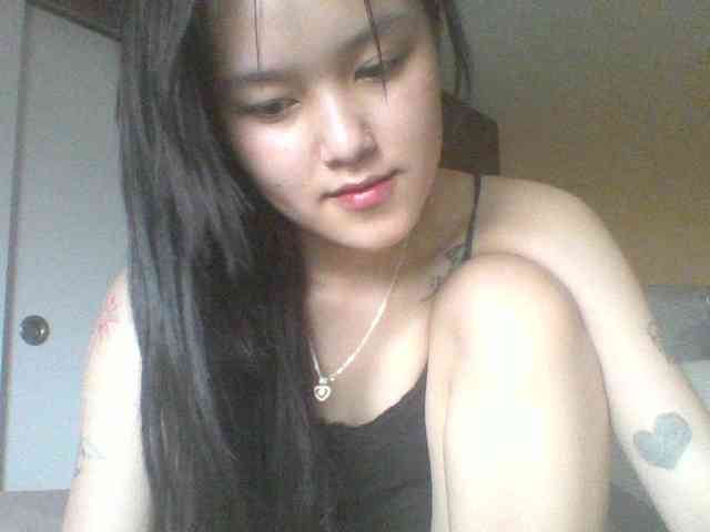 Alina-2k webcam