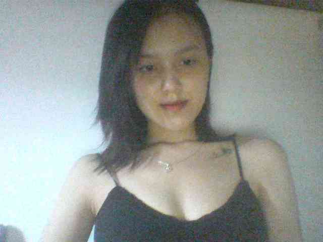 Alina-2k webcam