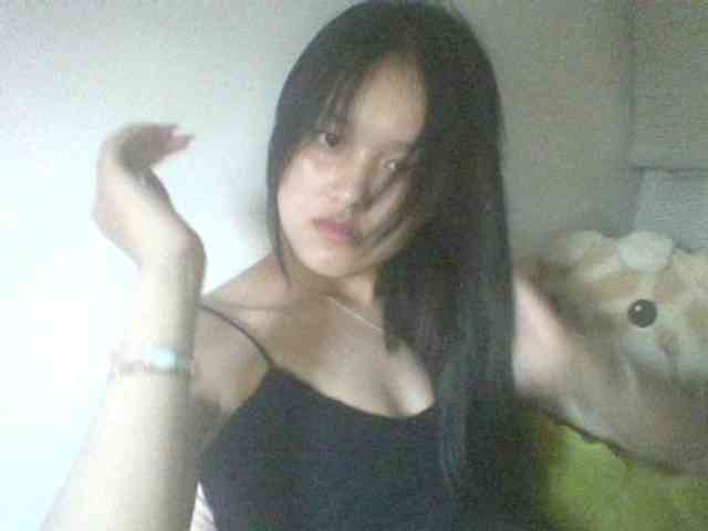Alina-2k webcam