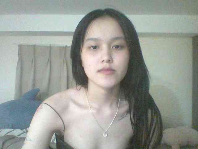 Alina-2k webcam