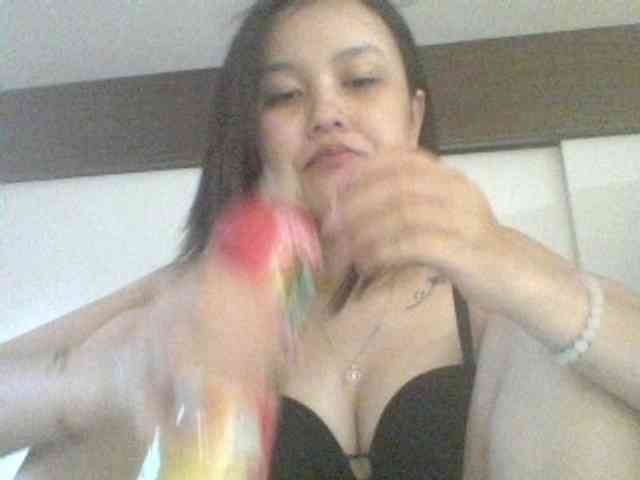 Alina-2k webcam