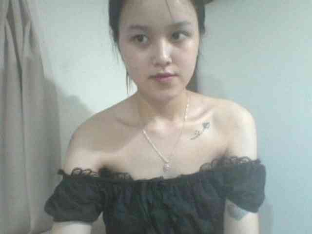Alina-2k webcam