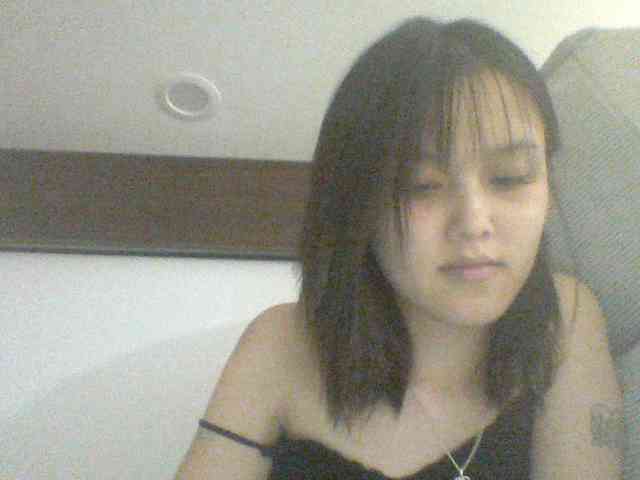 Alina-2k webcam