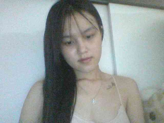 Alina-2k webcam