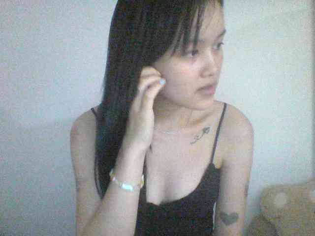 Alina-2k webcam