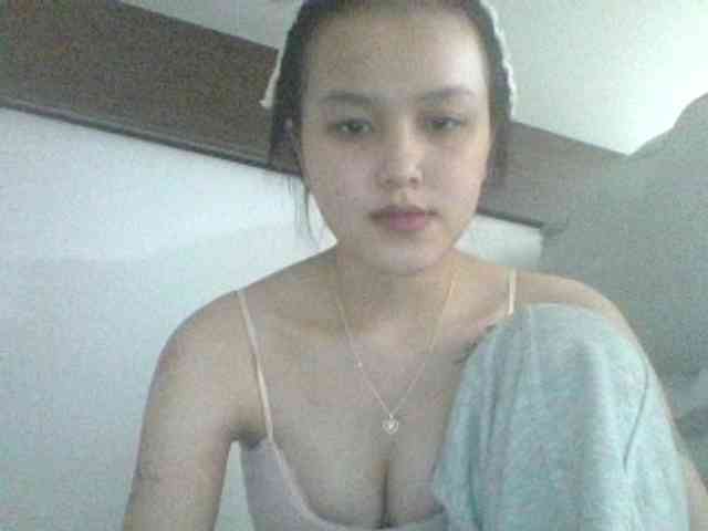Alina-2k webcam