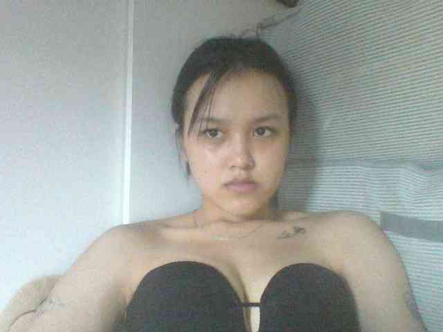 Alina-2k webcam