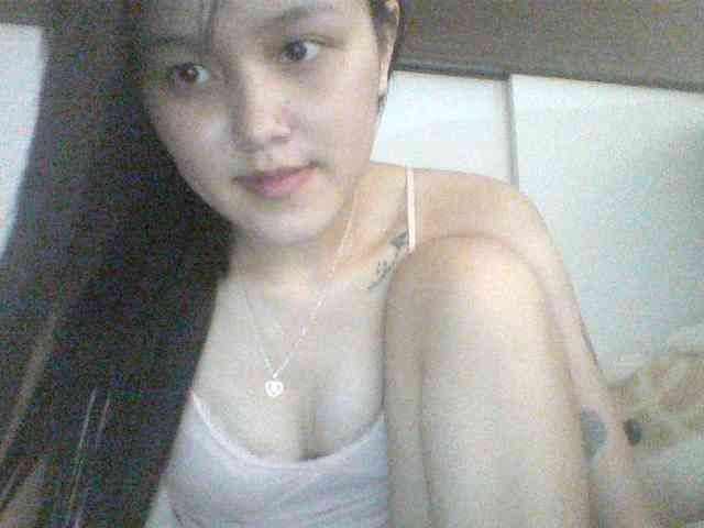 Alina-2k webcam