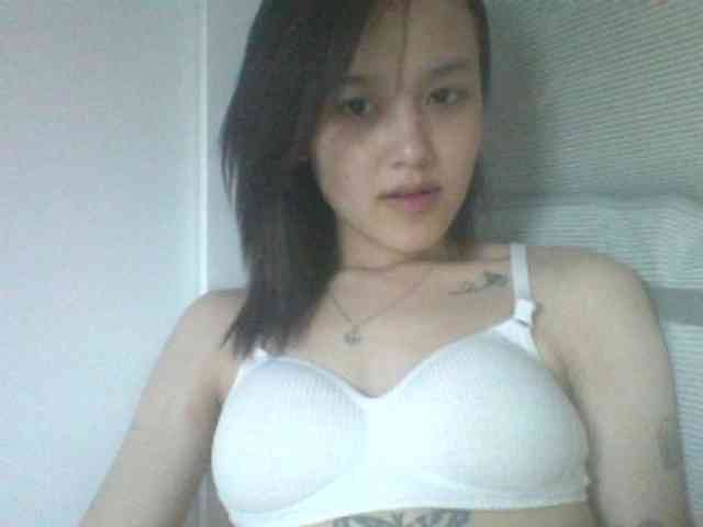 Alina-2k webcam