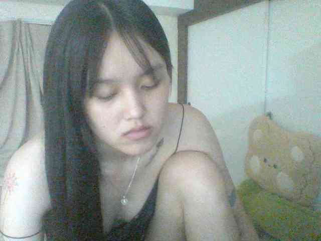 Alina-2k webcam