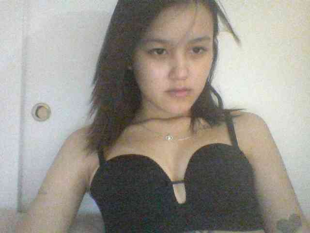 Alina-2k webcam