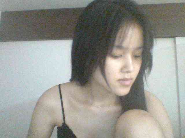 Alina-2k webcam