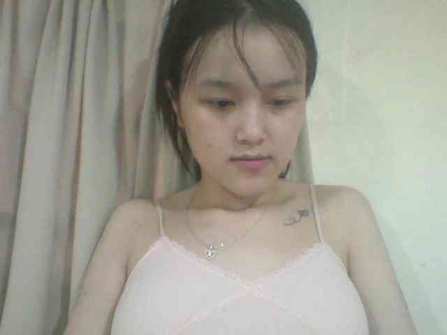 Alina-2k webcam