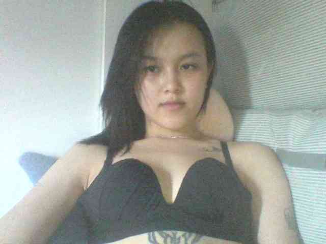 Alina-2k webcam