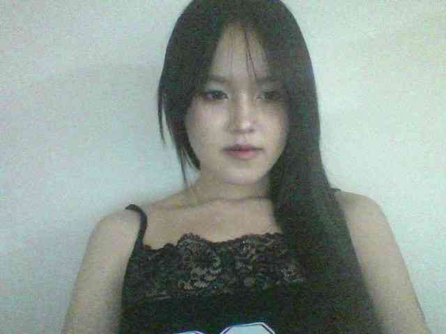 Alina-2k webcam