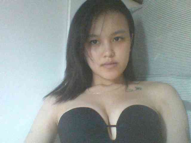Alina-2k webcam
