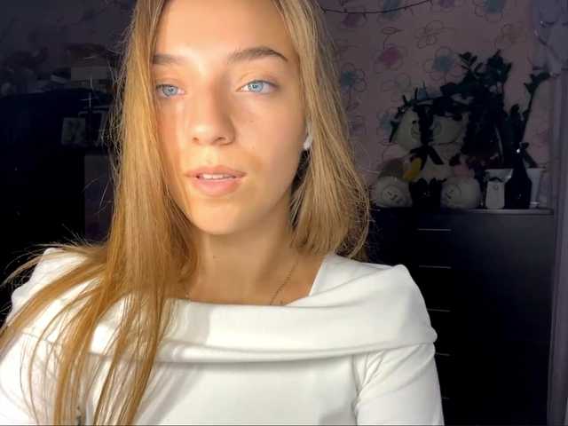 RaisaVannuland live cam on BongaCams